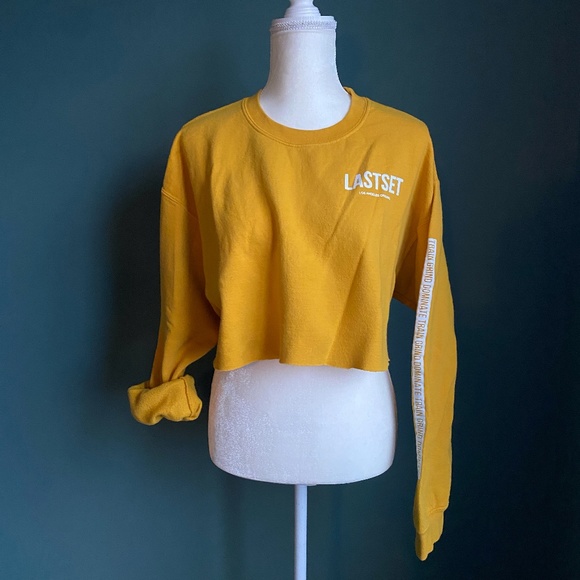LAST SET Cropped Crewneck - Medium - Picture 1 of 2